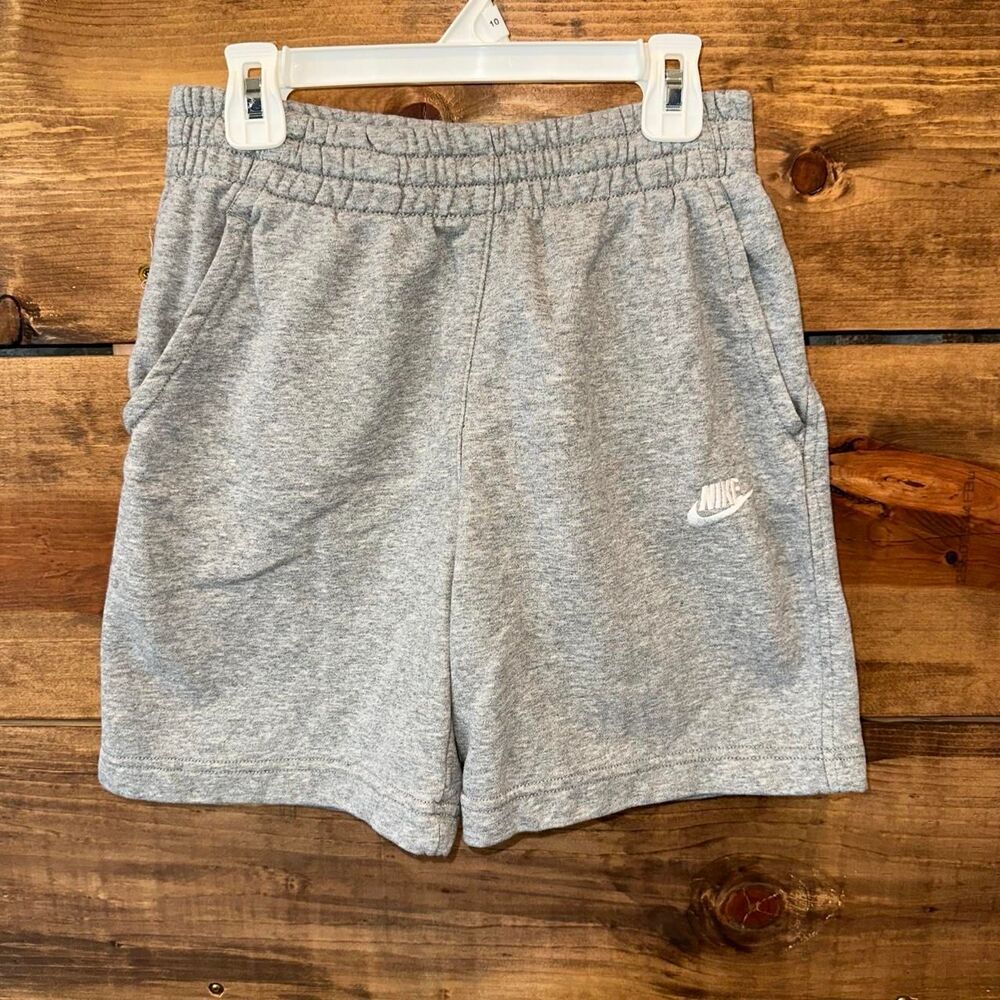 Nike Men's Grey Shorts